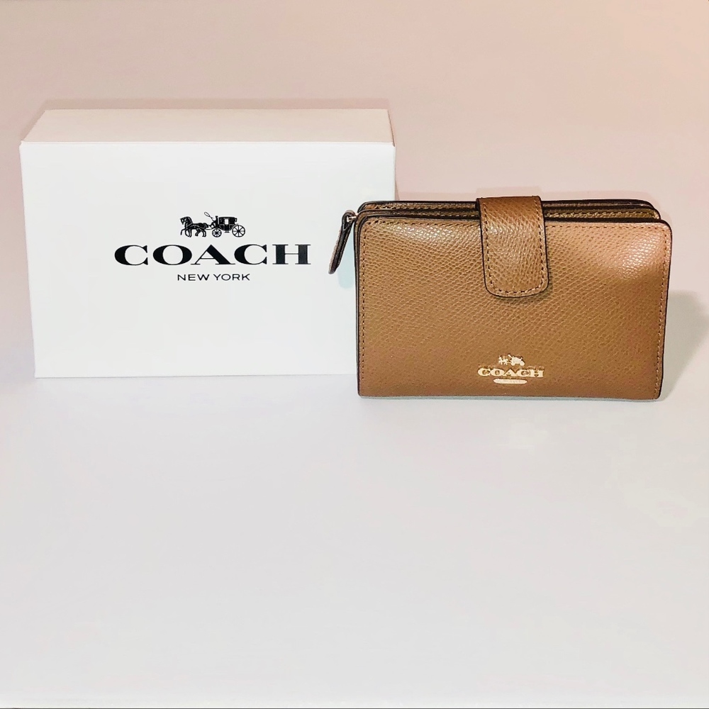 COACH bifold wallet w/snap - brown leather w/gold